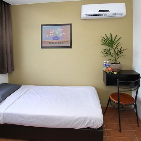 Dream City Kuching Extérieur photo