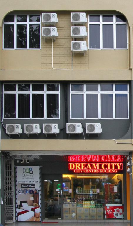 Dream City Kuching Extérieur photo